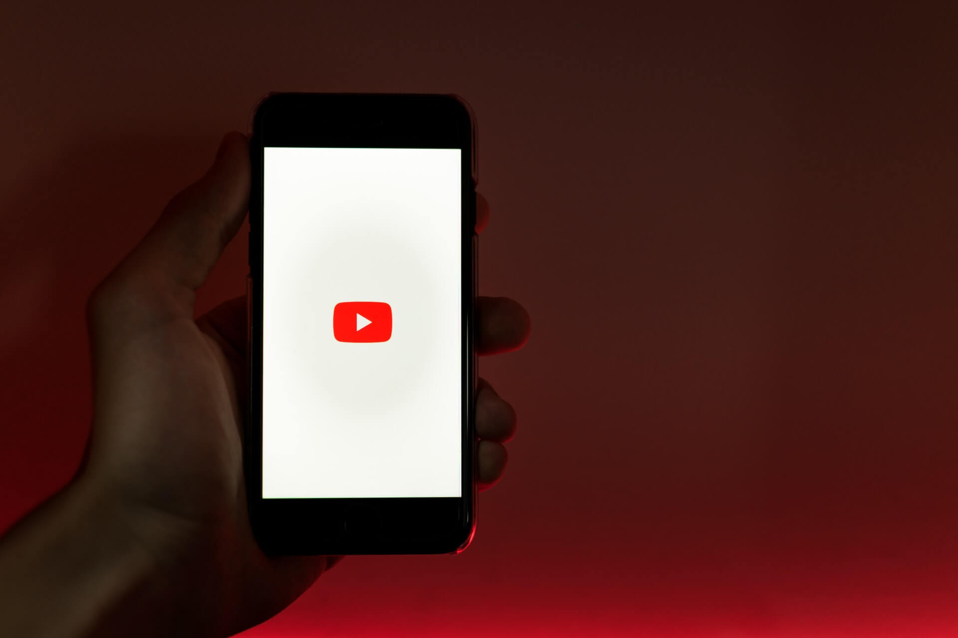 Mit YouTube Geld verdienen: 10 Möglichkeiten und 7 Tipps
